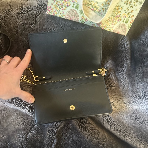 Tory Burch Fleming wallet crossbody, NWT - Picture 9 of 16